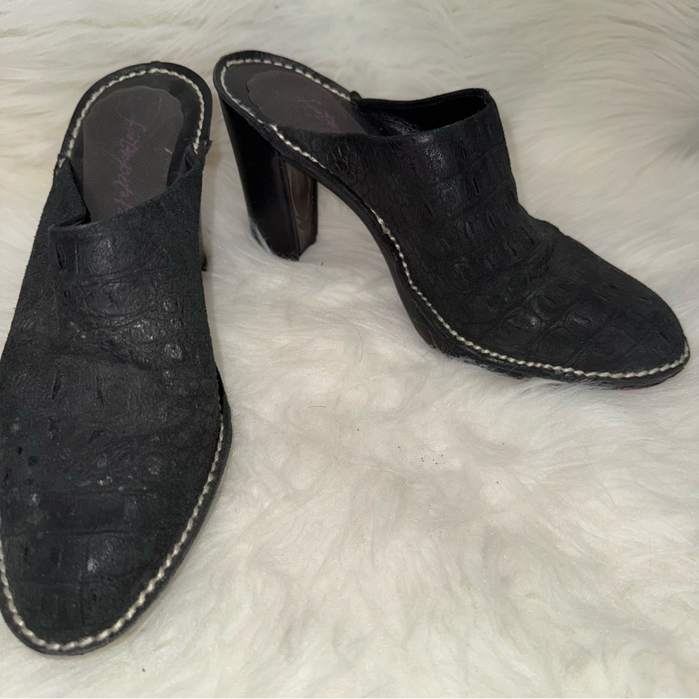 Donald J. Pliner Black Textured Heeled Mules - Picture 3 of 5